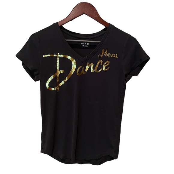 Black t shirt with Gold “Dance Mom” size M - Picture 1 of 4